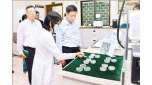 ဒုတိယဝန်ကြီး ဒေါက်တာတင်ထွဋ် ရန်ကုန်တိုင်းဒေသကြီးအတွင်း စိုက်ပျိုးရေးဦးစီးဌာန ဓာတ်ခွဲခန်းများ ကြည့်ရှုစစ်ဆေး