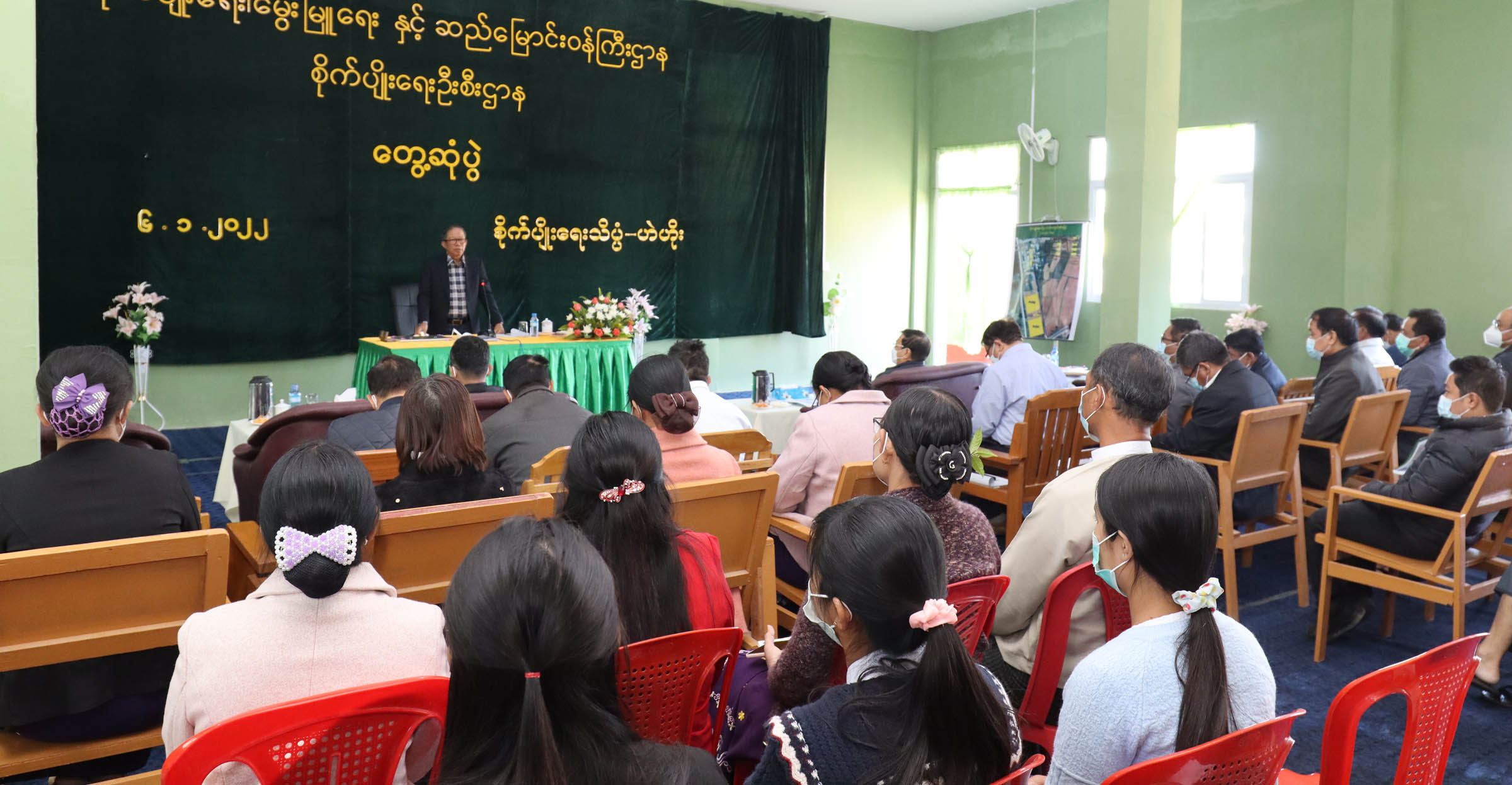ကျောင်းဆင်းမောင်မယ်များ၏ ရပ်တည်ရာ လုပ်ငန်းခွင်များတွင် အရည်အချင်းပြည့်ဝစွာ စွမ်းဆောင်နိုင်ရေးကိုမျှော်မှန်းပြီး အထူးအလေးထား ကြိုးပမ်းကြစေလို