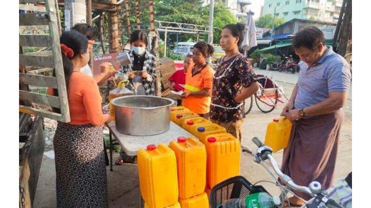 ရန်ကုန်စားအုန်းဆီ ရည်ညွှန်းဈေးနှုန်း တည်ငြိမ်နေ